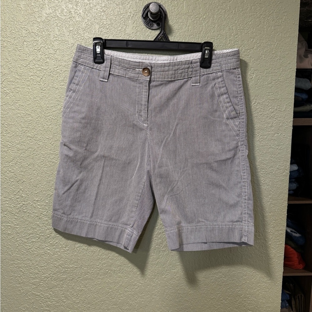 Lands' End Light Gray Women's Bermudas